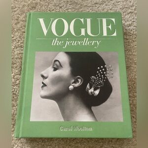 Vogue Jewellry book